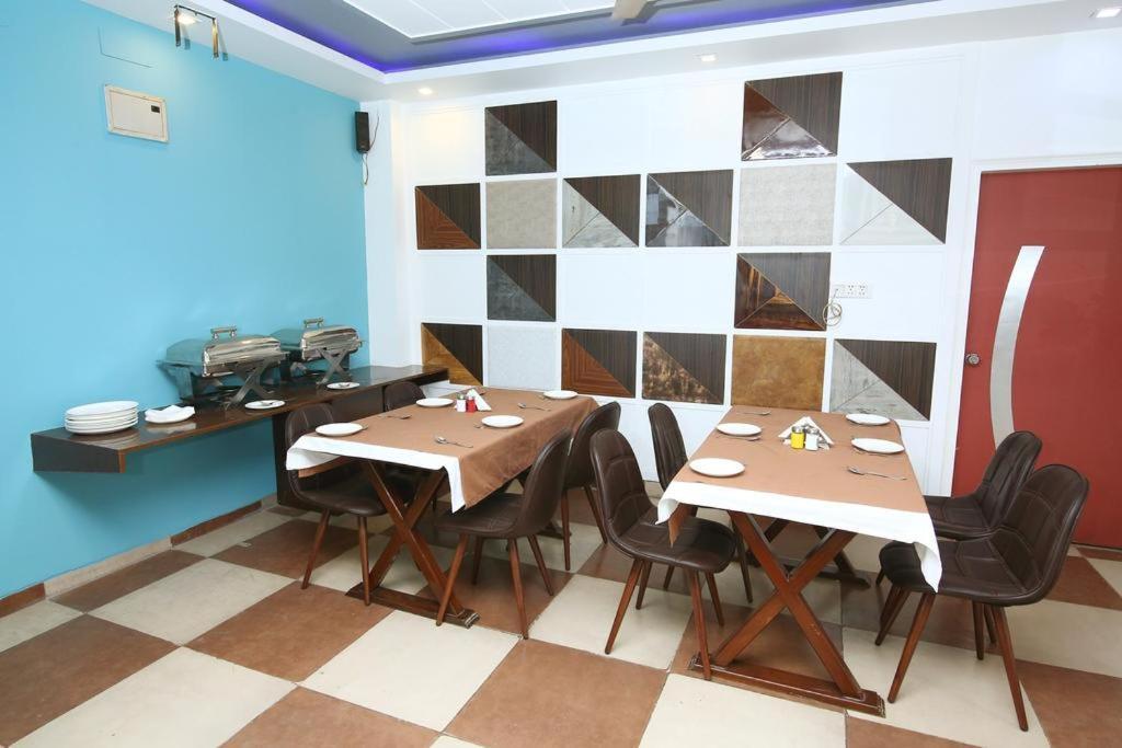 Oppera Delhi International Airport Hotel 4*