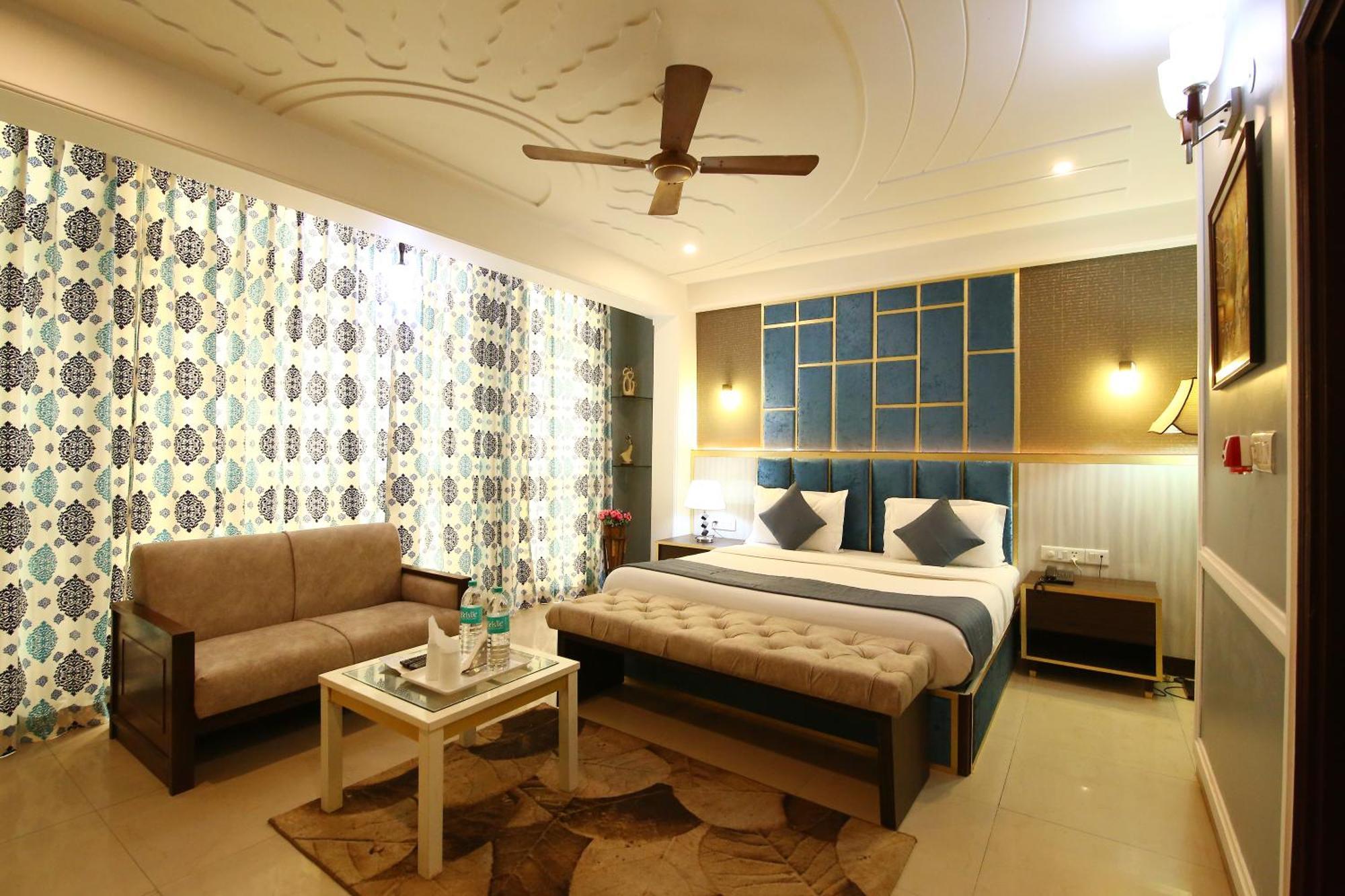 Oppera Delhi International Airport Hotel